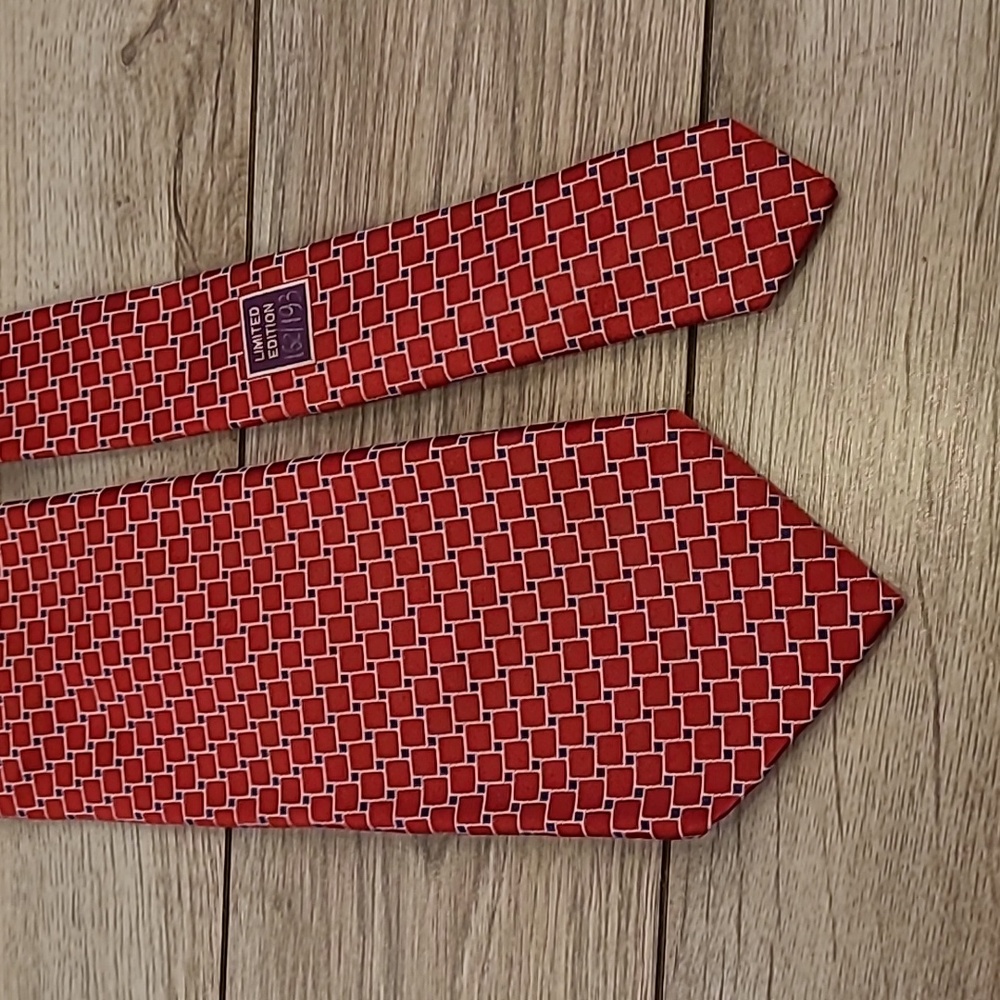 DANIEL CREMIEUX Limited Edition Numbered 7 FOLD Metallic Red Square Silk Tie - Picture 2 of 8